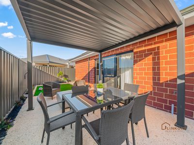28 Arrowsmith Loop, South Guildford
