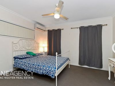13 Dinnigan Cr, Durack