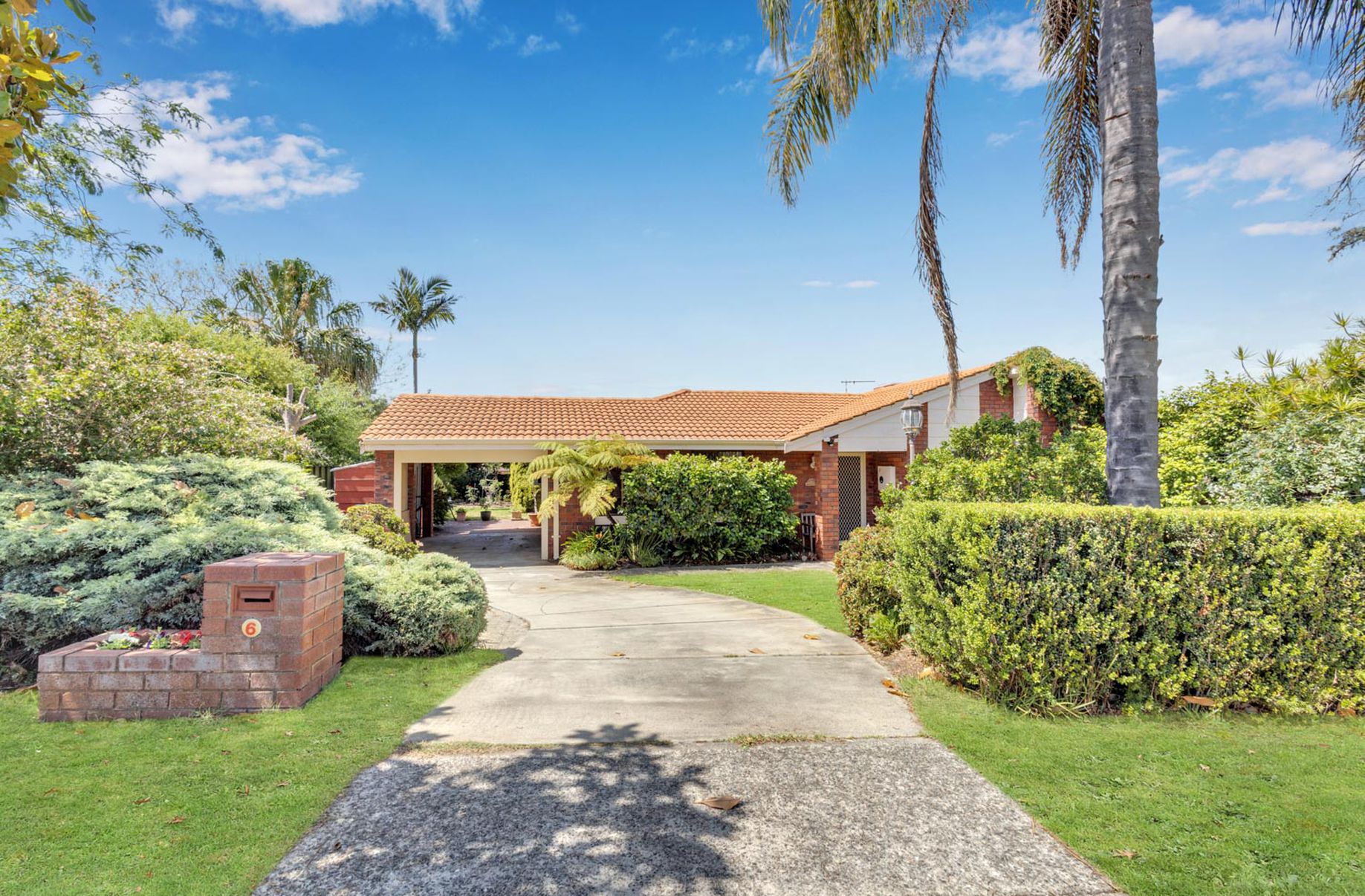 6 CORNHILL CRESCENT, Alexander Heights GEST Real Estate