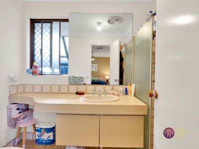 17 Fountain Way, Huntingdale