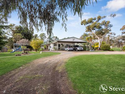 211 Back Kyneton Road, Heathcote