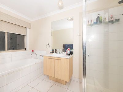 8 O'hara Dr, Seymour