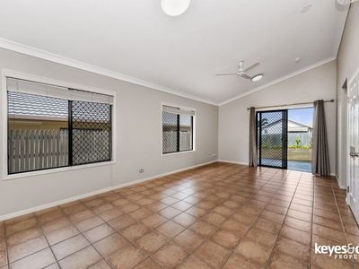 32 Riverbend Drive, Douglas