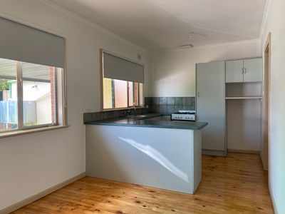 8 Symonds Crescent, Modbury North