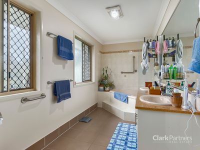 3 Ron Bischof Close, Cashmere