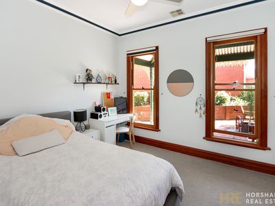 12 Farrar Avenue, Horsham