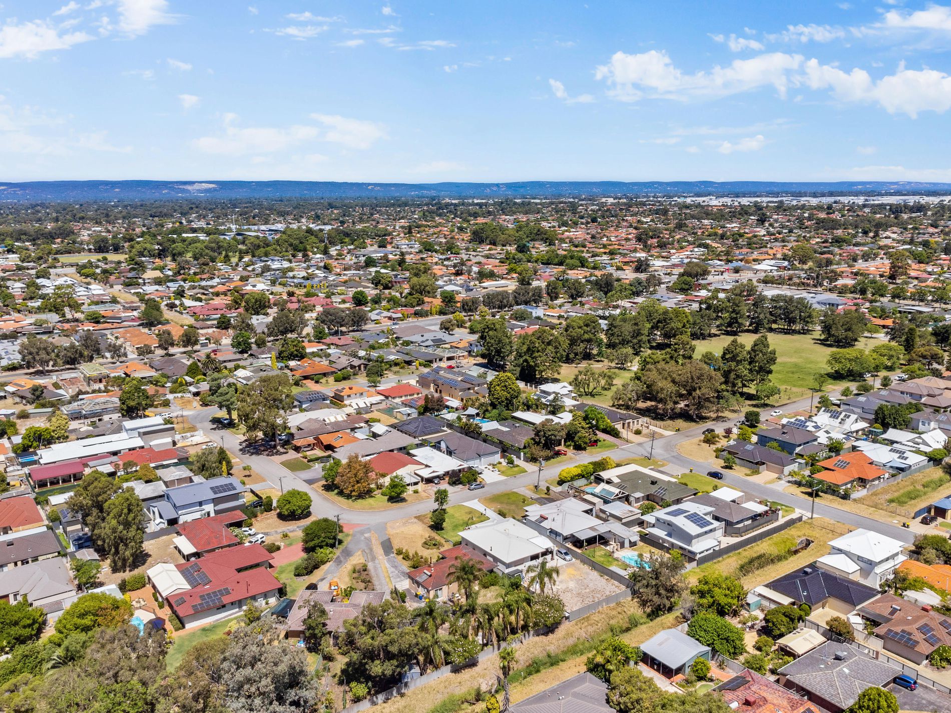 8 Parklands Square, Riverton