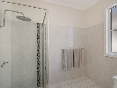30 King Street, Waratah West