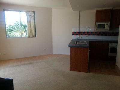 304  182 Marine Parade, Labrador