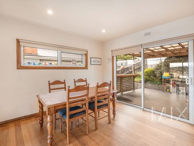 16 Oliver Avenue, Lindisfarne