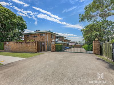 4 / 13 Booval Street, Booval