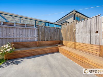 6 Tesla Grange, Clyde North