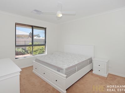 15 Fisher Square, Horsham
