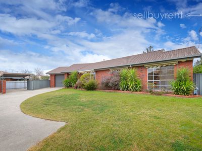 2 / 10 WIRILDA CLOSE, Wodonga