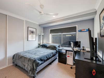 5 Cove Street, Burnett Heads