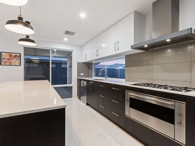 15 Clarendon Approach , Baldivis