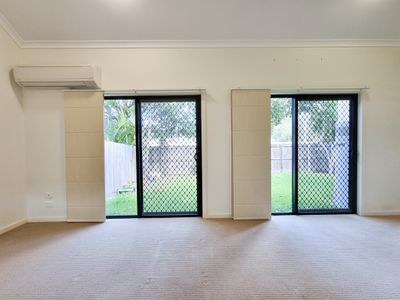 21 / 1 Michel Place, Telina