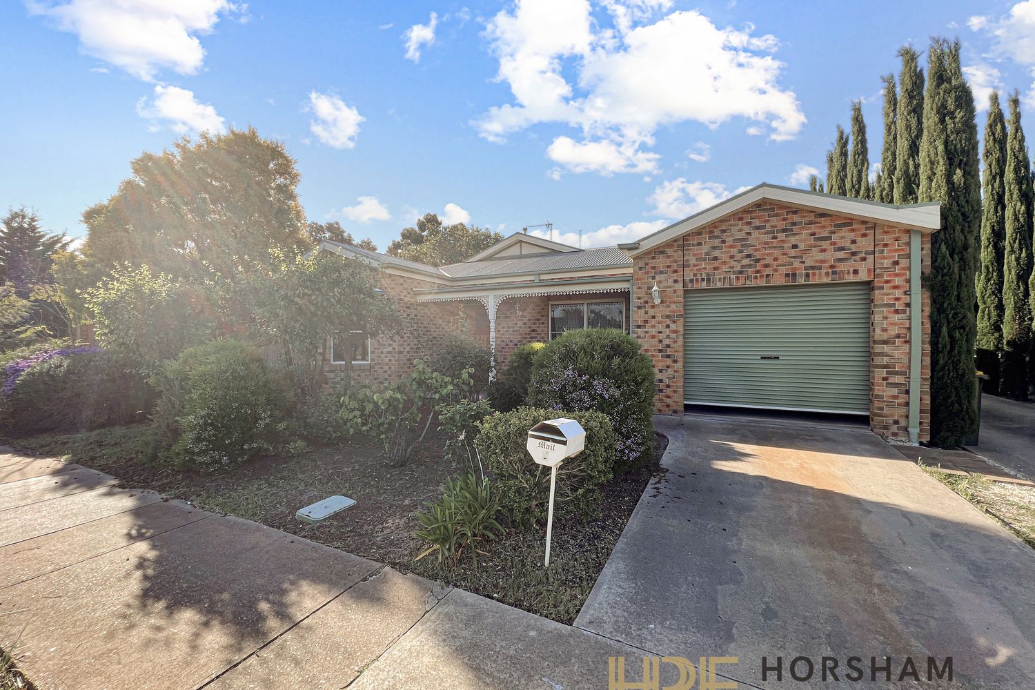 1 / 8 Dougherty Street, Horsham