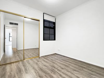 320 / 585 La Trobe Street, Melbourne