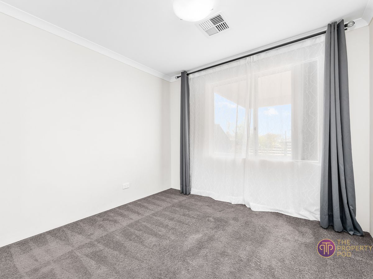 17 Simcoe Way, Caversham