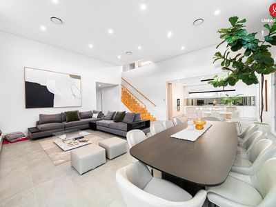 32 Jenkinson Drive, Elizabeth Hills