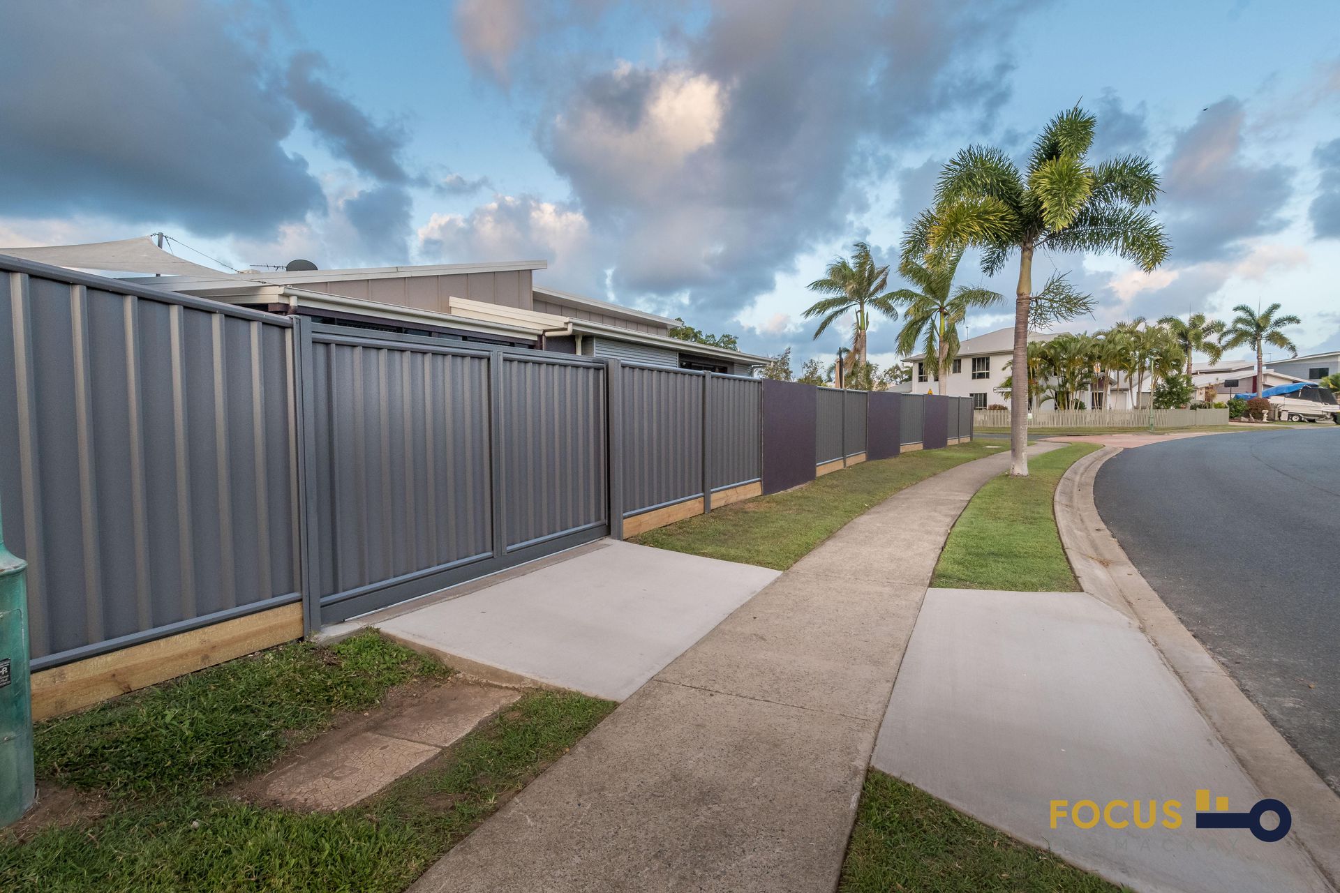 1 Gingham Street, Glenella