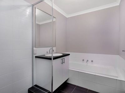 75 Greenside Drive, Yanchep