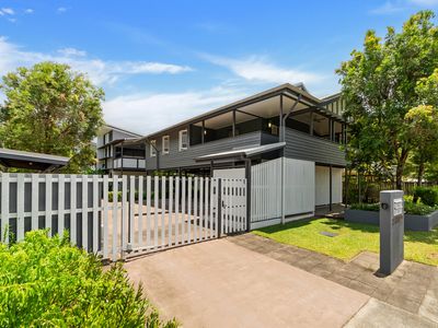 2 / 25 Charles Street, Cairns North