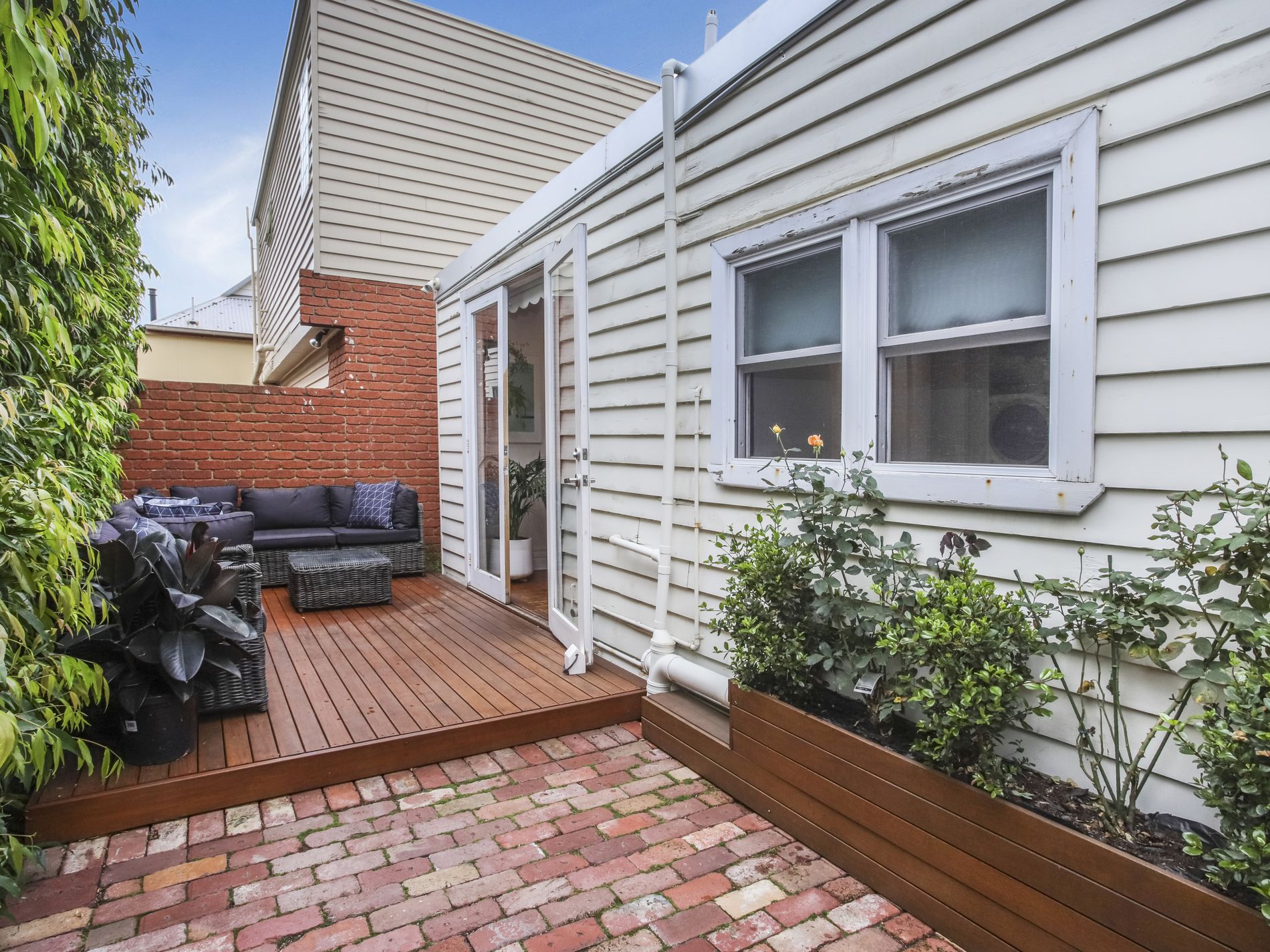 287 Douglas Parade, Newport