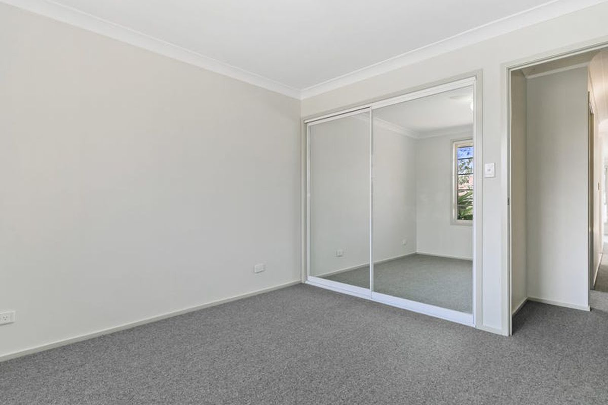 11A Castlereagh Crescent, Bateau Bay