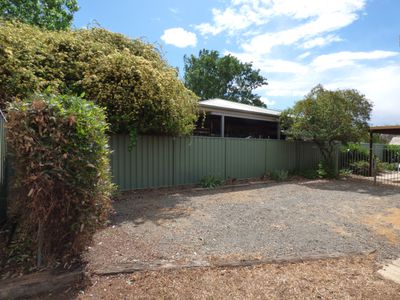 28 Elder Road, Griffith