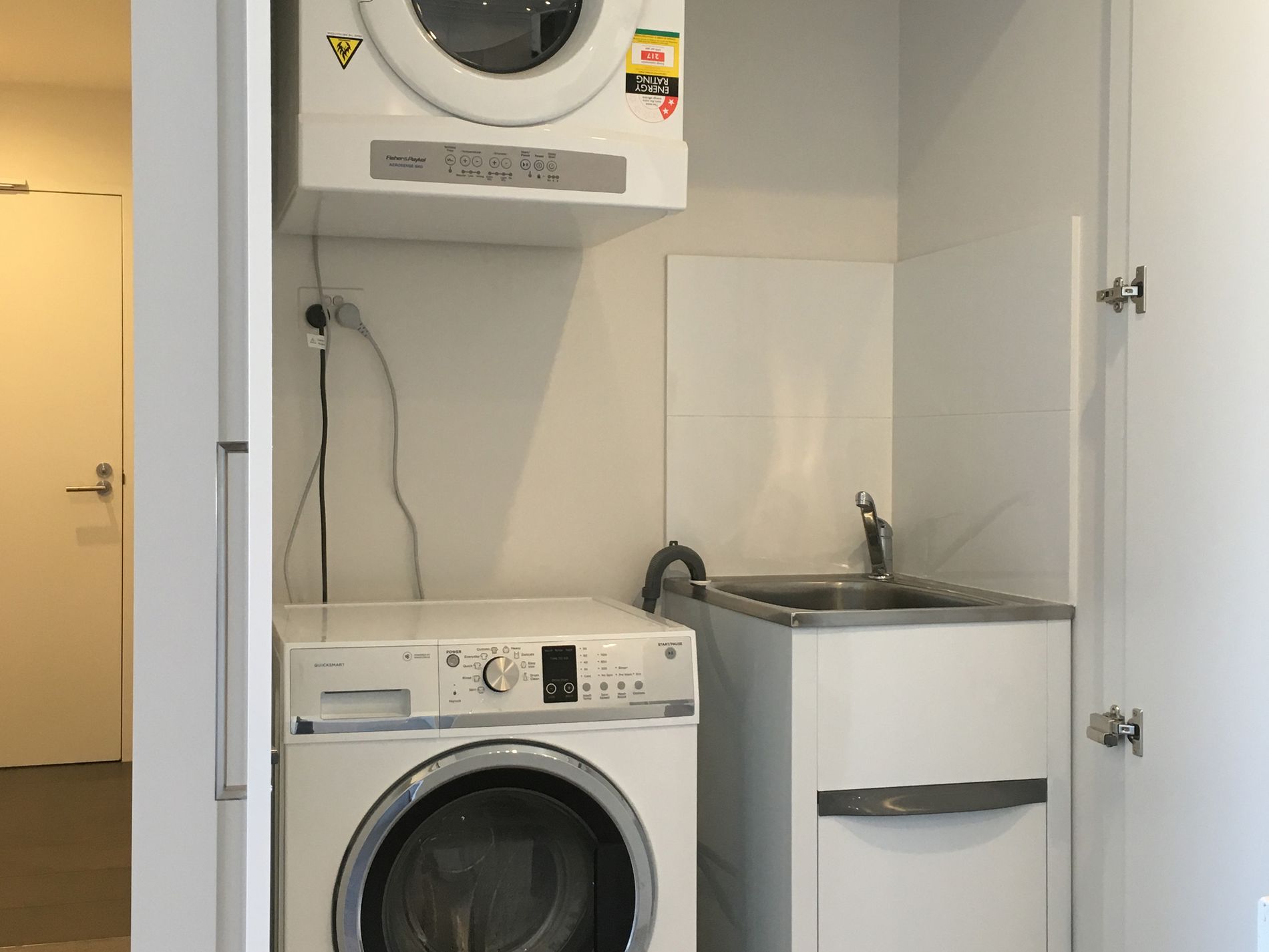 5702 / 148 Ross Street, Forest Lodge