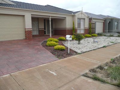 12 Skipper Road, Tarneit