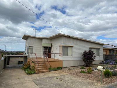 11 Kirriemuir Street, Hamlyn Heights