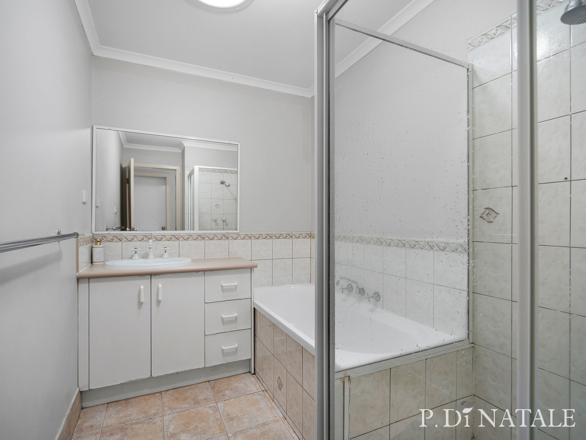 2 / 24 Coolabah Crescent, Hoppers Crossing