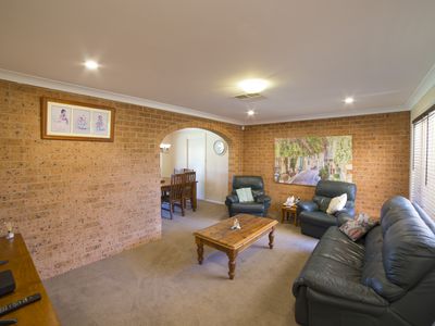 8 Currawong Road, Dubbo