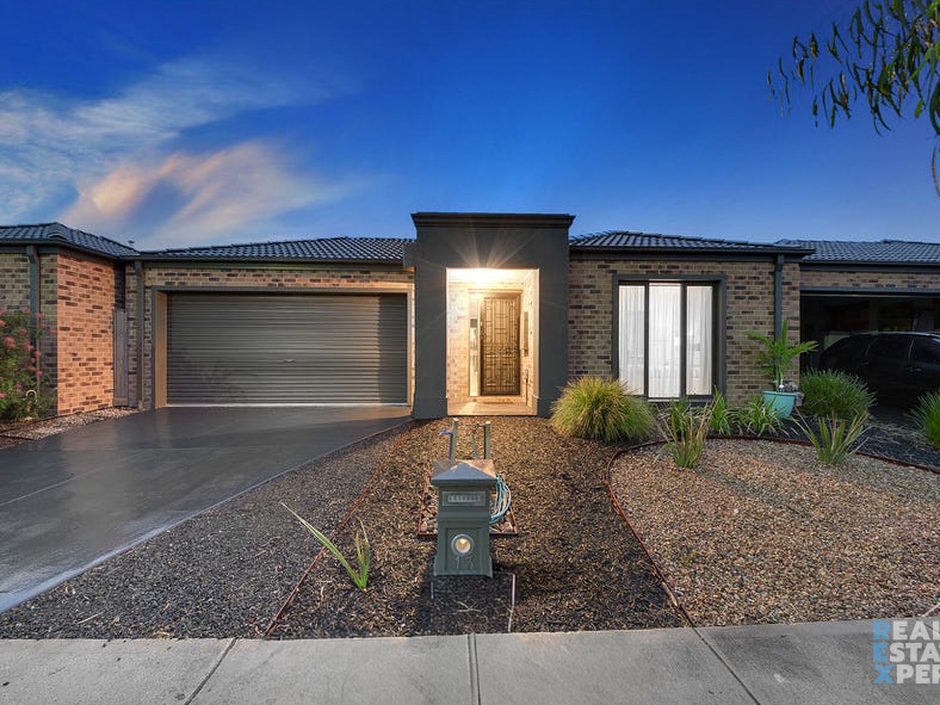 13 Beechtree Way, Cranbourne North