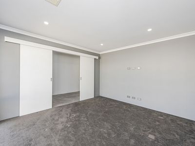 14 Ferrolana Chase, Madora Bay