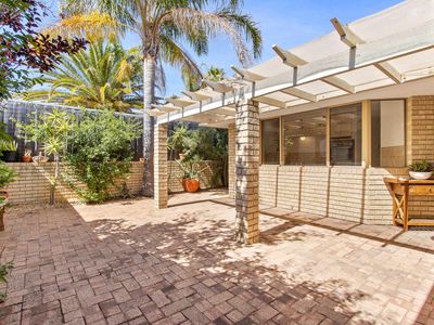 2/31 Ostend Road, Scarborough