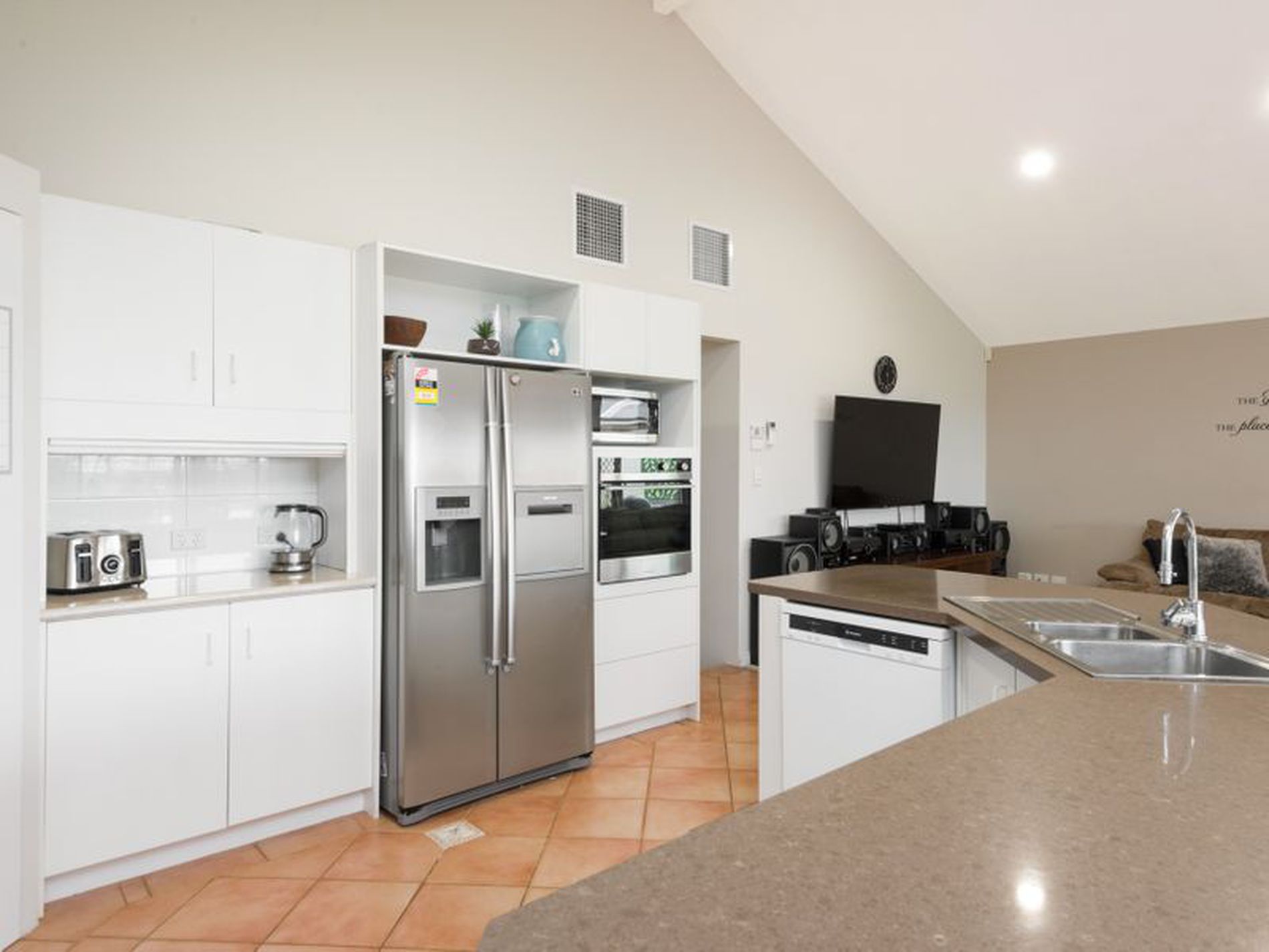 29 Tindals Crescent, Hannans