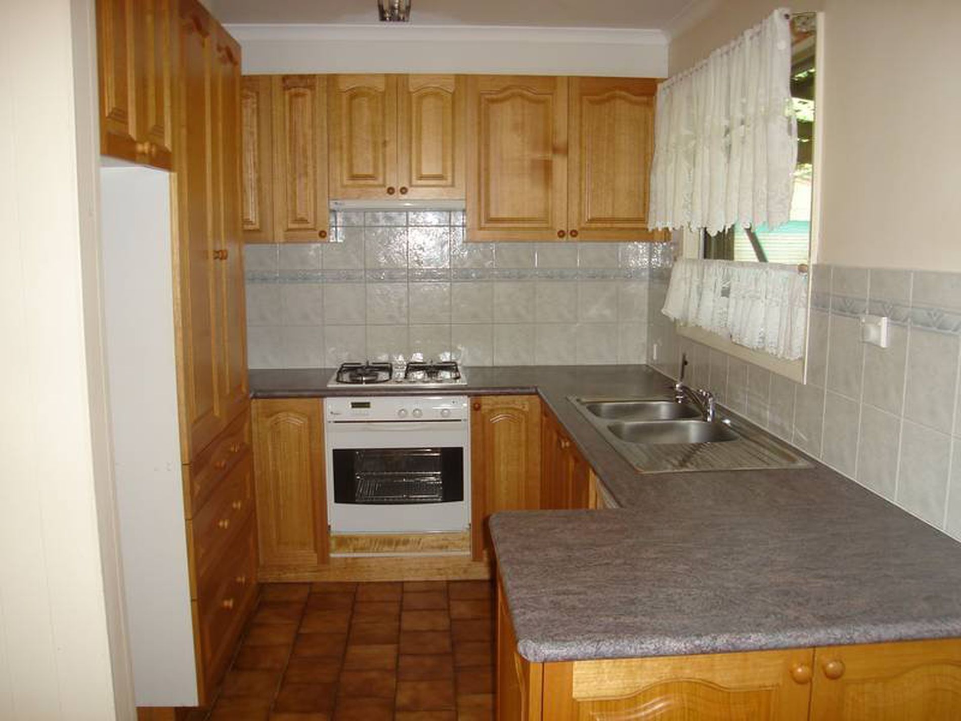 15 Newton Avenue, Bell Post Hill