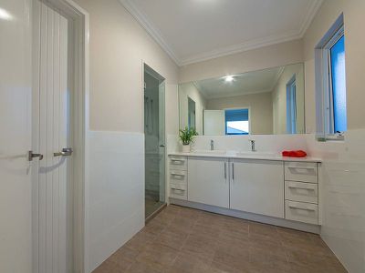 15 Seaside Avenue, Yanchep