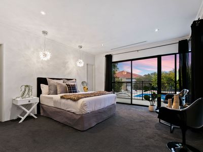 26 Simmonds Parade, Winthrop