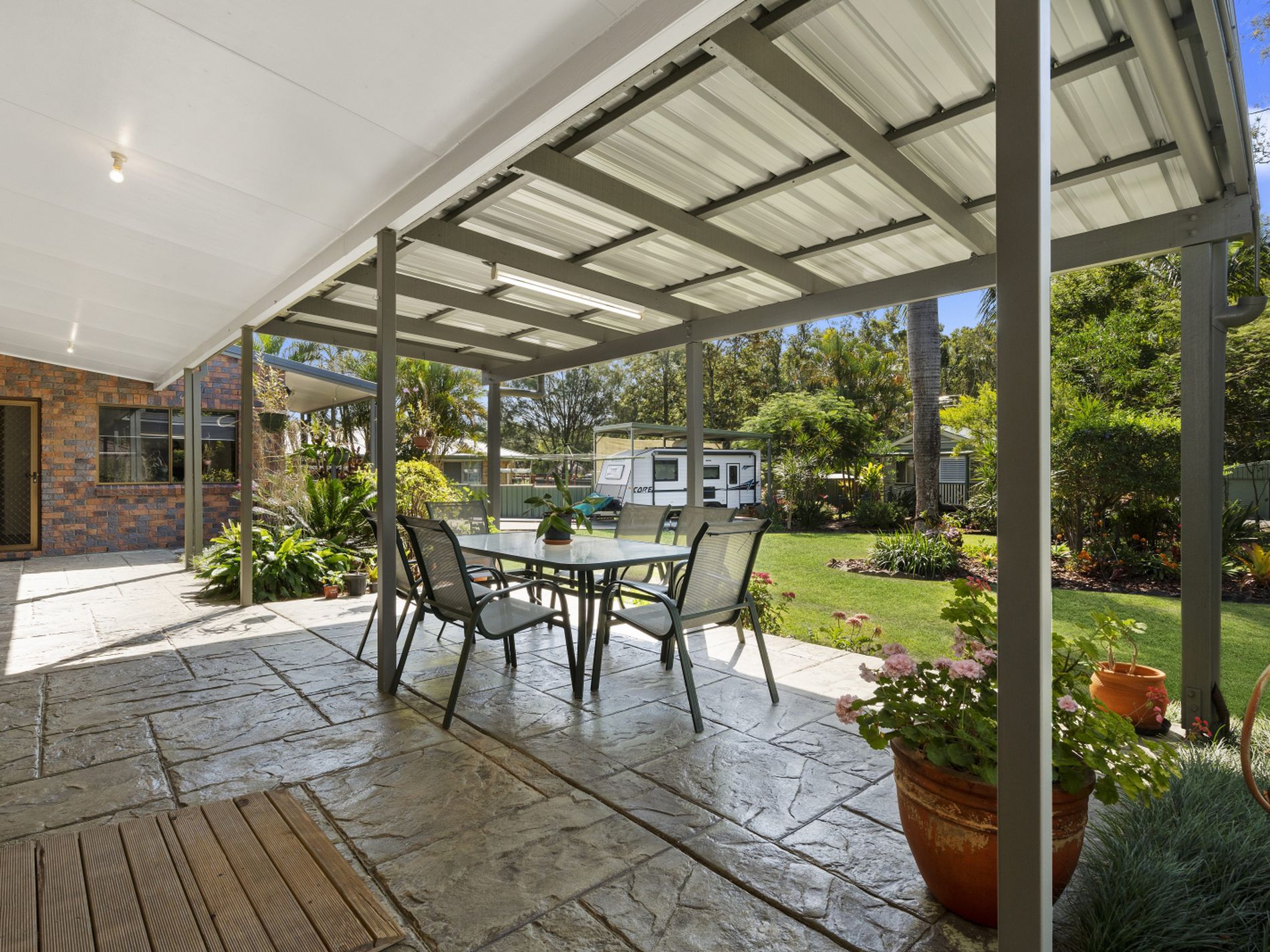 13 Hillside Road, Glass House Mountains | Glasshouse Property Sales