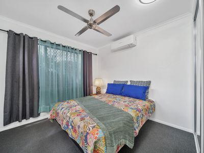 6 Quartz Street, Edmonton