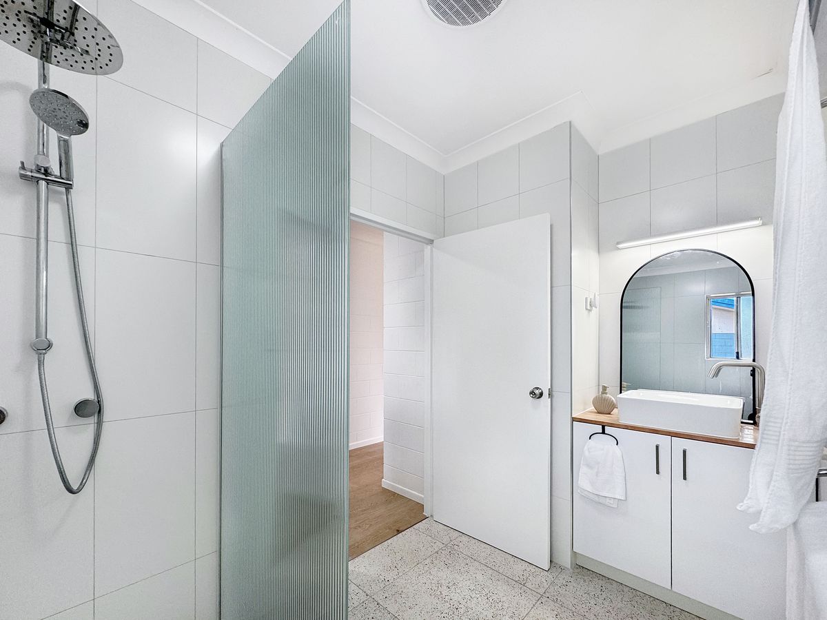 31 Danzer Drive, Atherton