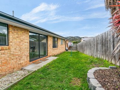 2 / 103 Bass Street, Warrane