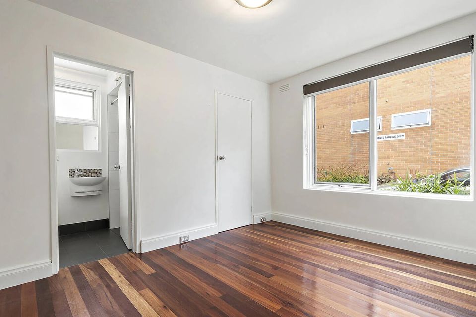 4 / 5 McGrath Court, Richmond