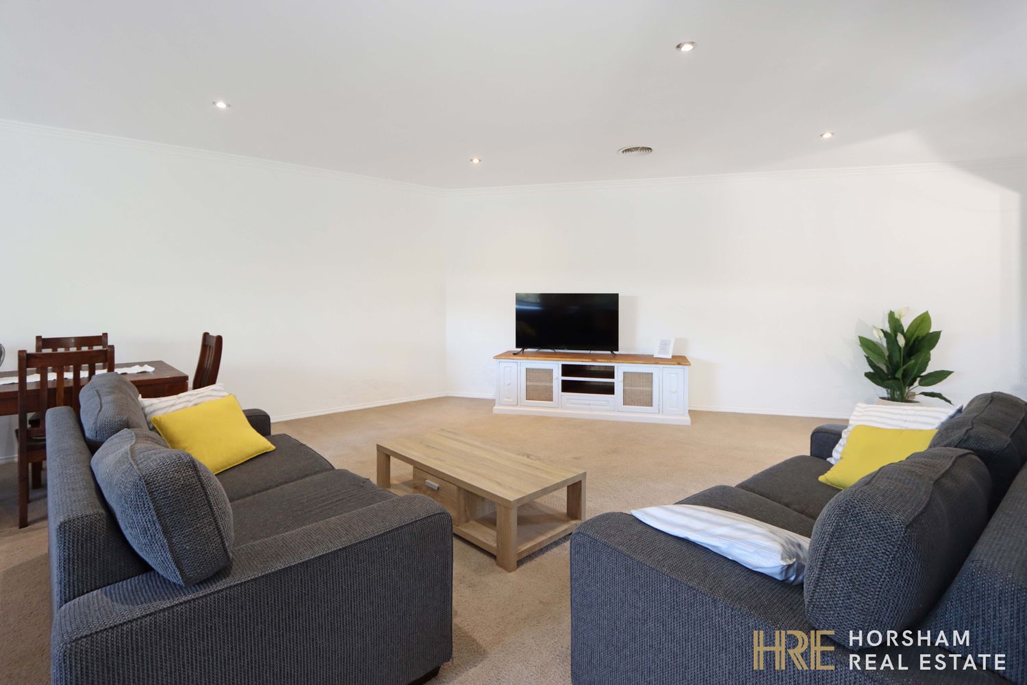 1 Rushbrook Close, Horsham