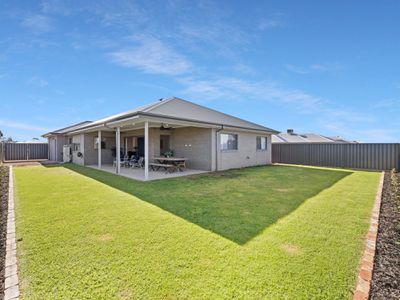 24 Blackwood Crescent, Yarrawonga